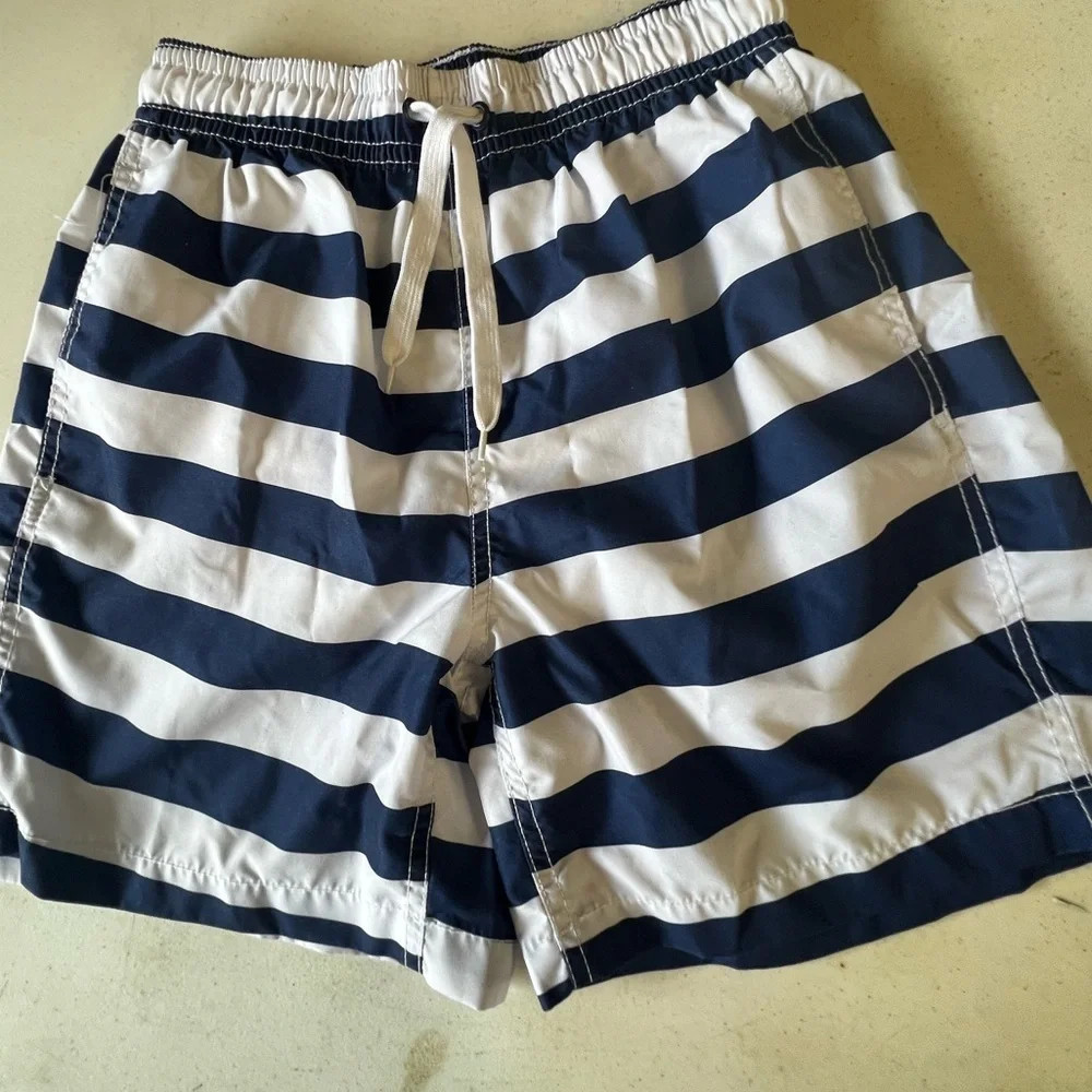 KANU MEN’S SWIM TRUNKS. NAVY/WHITE STRIPE w/MESH LINING QUICK DRY SIZE SMALL
